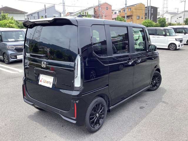 ホンダ Ｎ　ＢＯＸ カスタム ６６０ ブラック スタイル R8年 (近畿) 99
