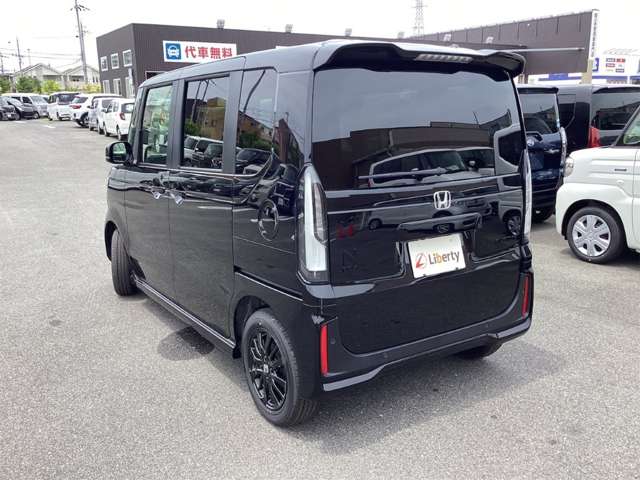 ホンダ Ｎ　ＢＯＸ カスタム ６６０ ブラック スタイル R8年 (近畿) 99