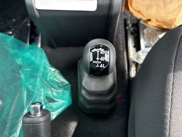 スズキ ジムニー　ノマド １．５ ＦＣ ４ＷＤ R8年 (近畿) 99