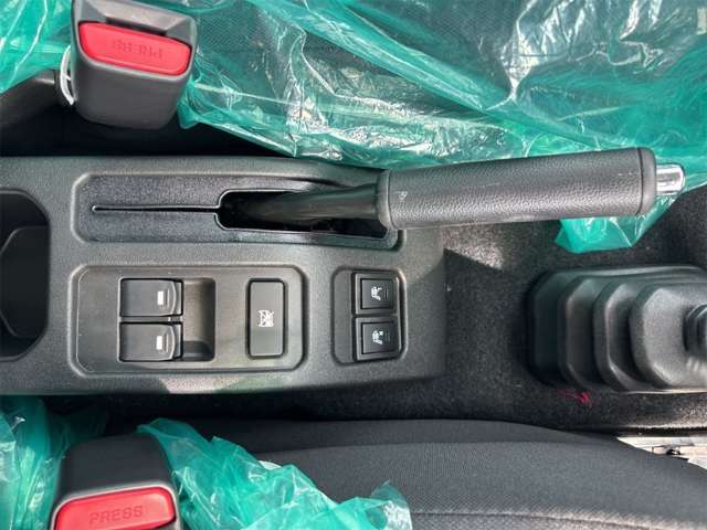 スズキ ジムニー　ノマド １．５ ＦＣ ４ＷＤ R8年 (近畿) 99