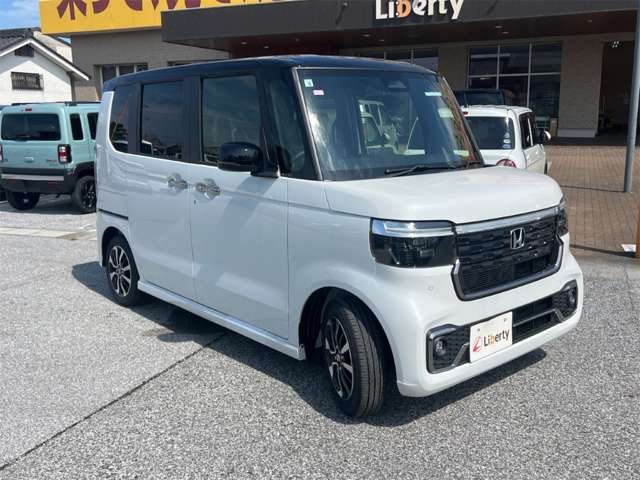 ホンダ Ｎ　ＢＯＸ カスタム ６６０ コーディネートスタイル ２トーン R8年 (近畿) 99