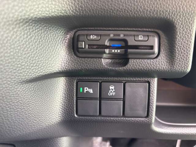 ホンダ Ｎ　ＢＯＸ カスタム ６６０ Ｌ ターボ R4年 (近畿) 99