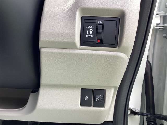 ホンダ Ｎ　ＢＯＸ ６６０ R8年 (近畿) 99