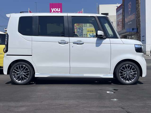 ホンダ Ｎ　ＢＯＸ カスタム ６６０ ターボ R8年 (中国) 99