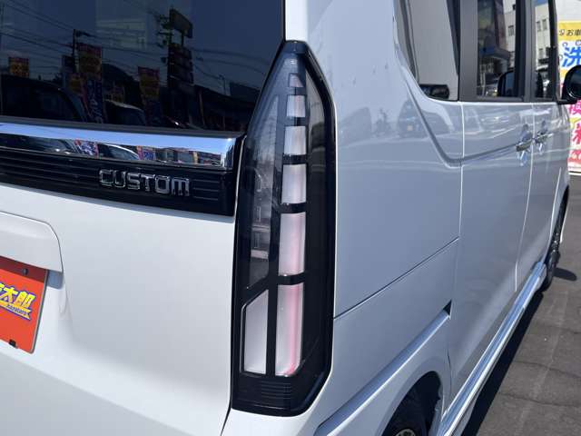 ホンダ Ｎ　ＢＯＸ カスタム ６６０ ターボ R8年 (中国) 99