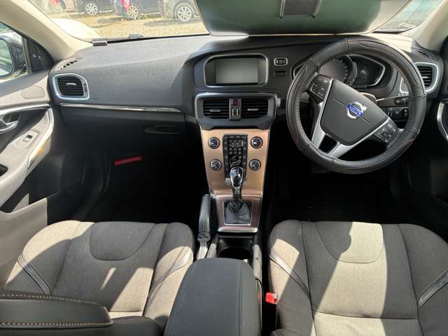 ボルボ Ｖ４０クロスカントリー Ｔ５ ４ＷＤ H26年 () 99