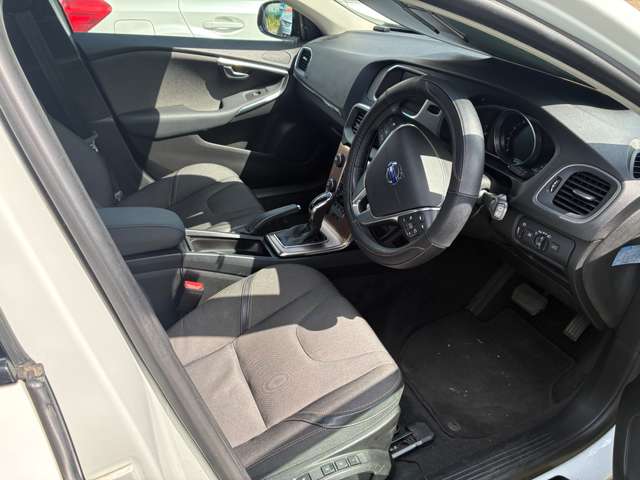 ボルボ Ｖ４０クロスカントリー Ｔ５ ４ＷＤ H26年 () 99