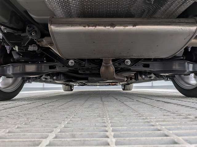 トヨタ カローラ　ツーリング　ハイブリッド １．８ ハイブリッド ＷＸＢ Ｅ－ＦＯＵＲ ４ＷＤ R6年 () 99