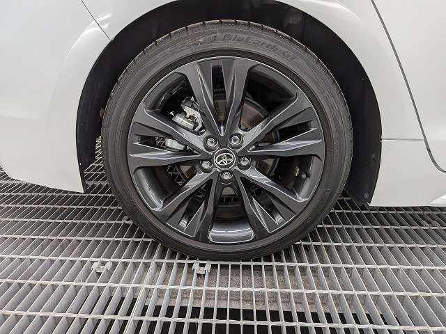 トヨタ カローラ　ツーリング　ハイブリッド １．８ ハイブリッド ＷＸＢ Ｅ－ＦＯＵＲ ４ＷＤ R6年 () 99
