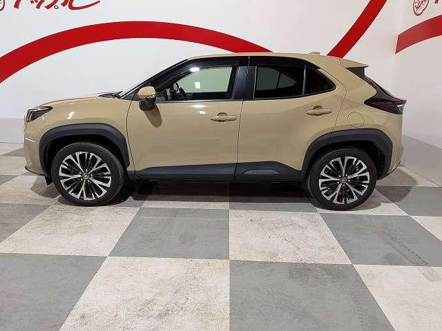 トヨタ ヤリスクロス　ハイブリッド １．５ ハイブリッド Ｚ Ｅ－ＦＯＵＲ ４ＷＤ R5年 () 99