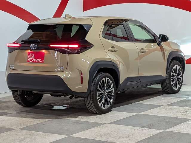 トヨタ ヤリスクロス　ハイブリッド １．５ ハイブリッド Ｚ Ｅ－ＦＯＵＲ ４ＷＤ R5年 () 99