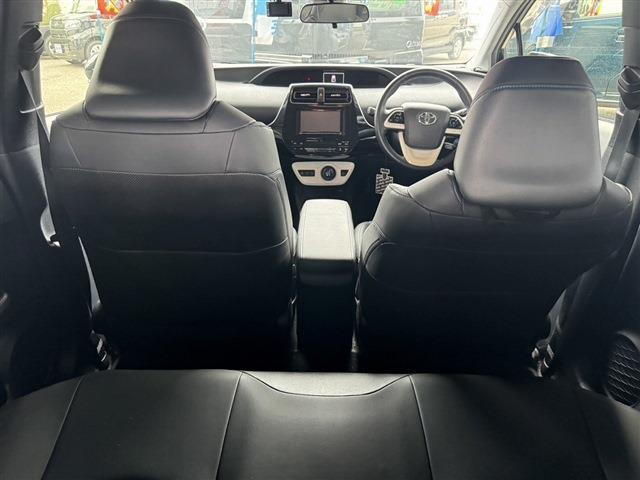 トヨタ プリウス １．８ Ｓ ツーリングセレクション Ｅ－ＦＯＵＲ ４ＷＤ H28年 () 99