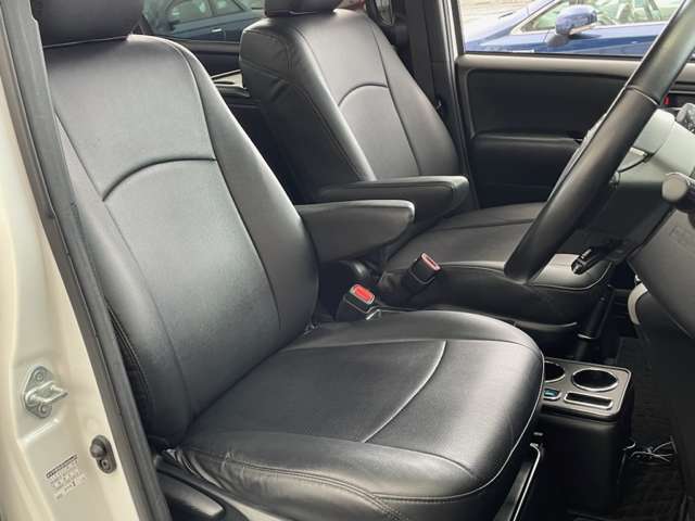 トヨタ ヴォクシー ２．０ ＺＳ 煌ＩＩ R1年 (関東) 99