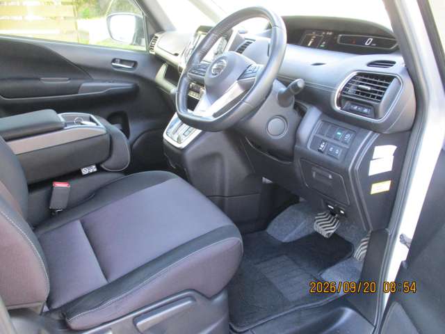 日産 セレナ ２．０ ハイウェイスター Ｖセレクション H29年 (九州・沖縄) 99