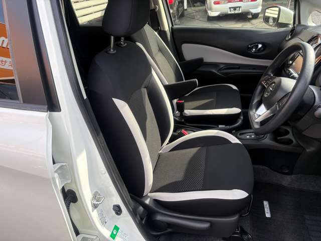 日産 ノート １．２ Ｘ Ｖセレクション 助手席スライドアップシート R2年 (東海) 99