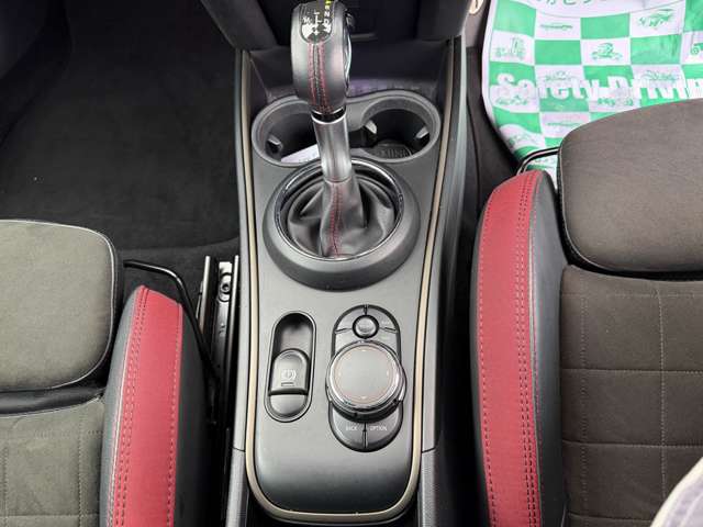 ミニ ミニクロスオーバー ジョン・クーパー・ワークス ４ＷＤ R1年 (東海) 99