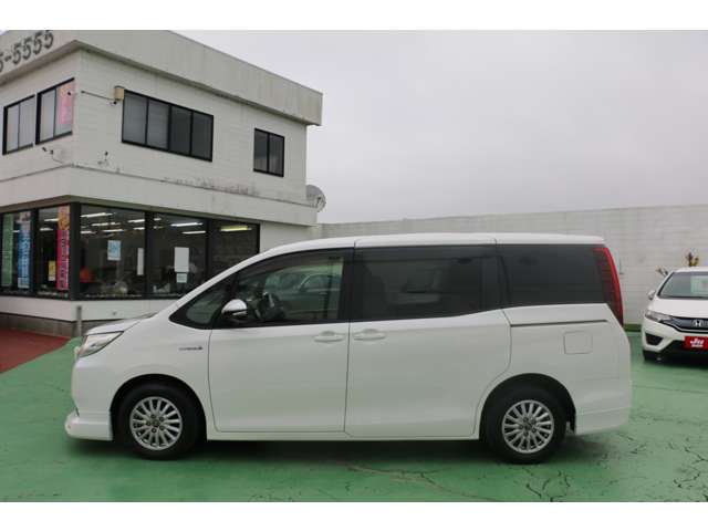 トヨタ ノア １．８ ハイブリッド Ｇ H26年 (関東) 99