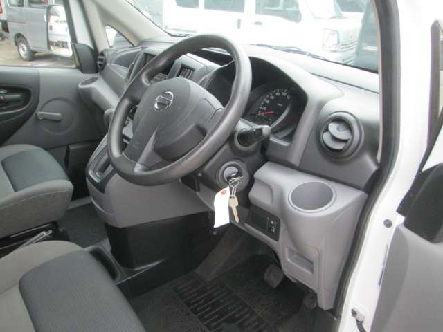 日産 ＮＶ２００バネットバン １．６ リフター付バン ＤＸ ２人乗リルートバン H27年 (関東) 99