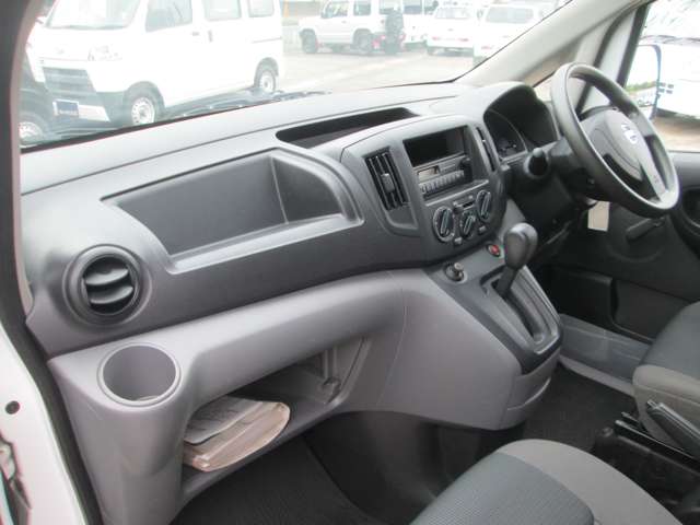 日産 ＮＶ２００バネットバン １．６ リフター付バン ＤＸ ２人乗リルートバン H27年 (関東) 99