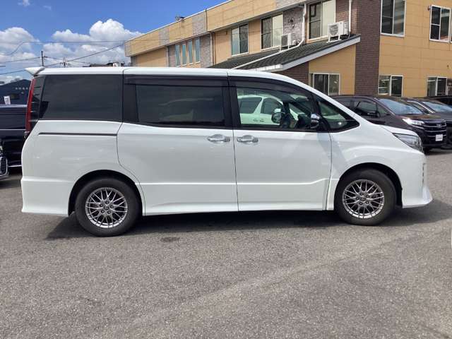 トヨタ ノア １．８ ハイブリッド ＳＩ ＷＸＢＩＩ R3年 () 99
