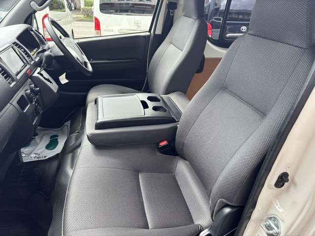 トヨタ ハイエースバン ２．８ ＤＸ ロング ディーゼルターボ R1年 (九州・沖縄) 99