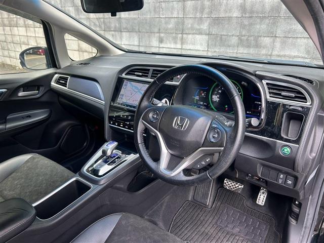 ホンダ シャトル １．５ ハイブリッド Ｘ H29年 (関東) 99