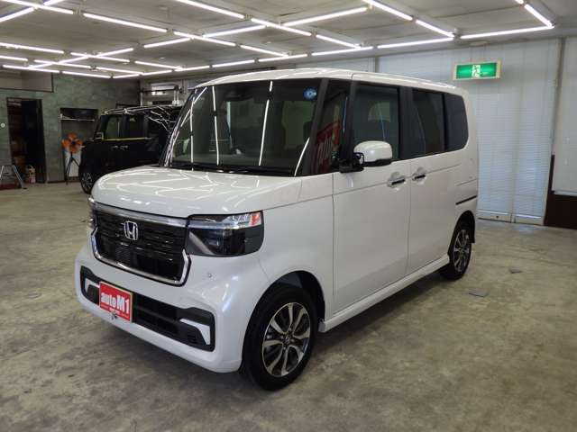 ホンダ Ｎ　ＢＯＸ カスタム ６６０ ４ＷＤ R8年 () 99