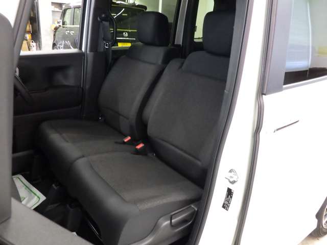 ホンダ Ｎ　ＢＯＸ カスタム ６６０ ４ＷＤ R8年 () 99