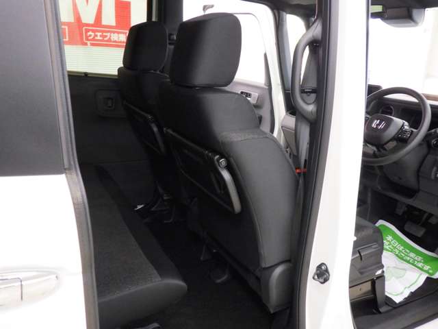 ホンダ Ｎ　ＢＯＸ カスタム ６６０ ４ＷＤ R8年 () 99