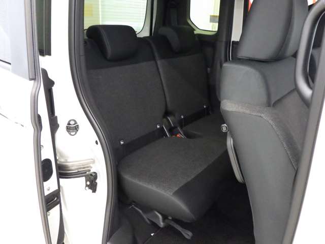 ホンダ Ｎ　ＢＯＸ カスタム ６６０ ４ＷＤ R8年 () 99