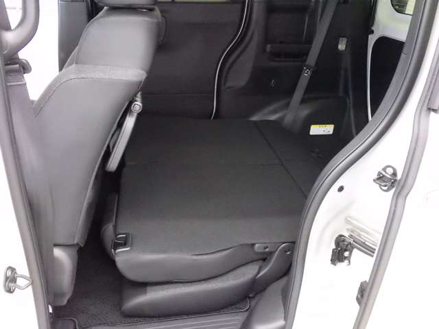 ホンダ Ｎ　ＢＯＸ カスタム ６６０ ４ＷＤ R8年 () 99