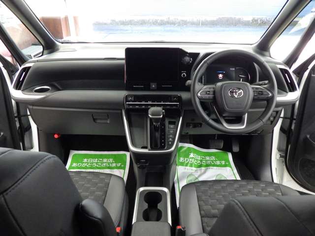 トヨタ ヴォクシー １．８ ハイブリッド Ｓ－Ｚ Ｅ－ＦＯＵＲ ４ＷＤ R7年 () 99