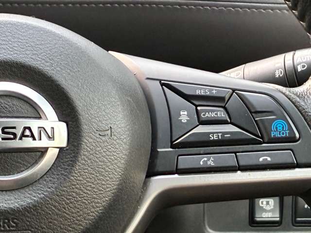 日産 セレナ ２．０ ハイウェイスター ４ＷＤ R4年 () 99