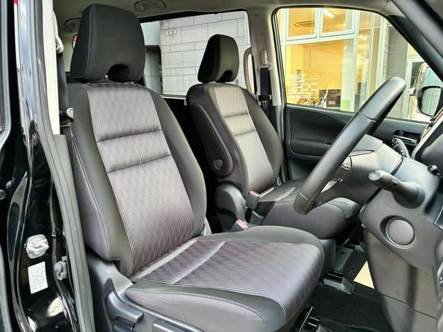 日産 セレナ ２．０ ハイウェイスター ４ＷＤ R4年 () 99