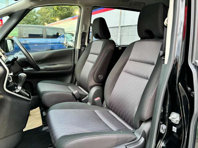 日産 セレナ ２．０ ハイウェイスター ４ＷＤ R4年 () 99