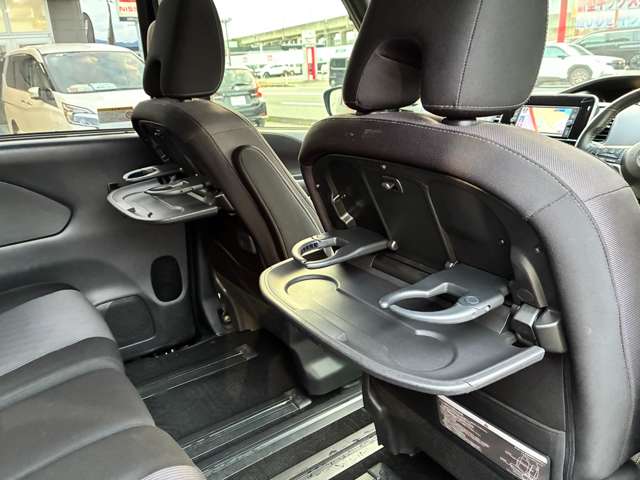 日産 セレナ ２．０ ハイウェイスター ４ＷＤ R4年 () 99