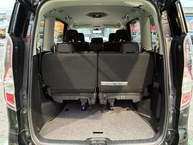 日産 セレナ ２．０ ハイウェイスター ４ＷＤ R4年 () 99