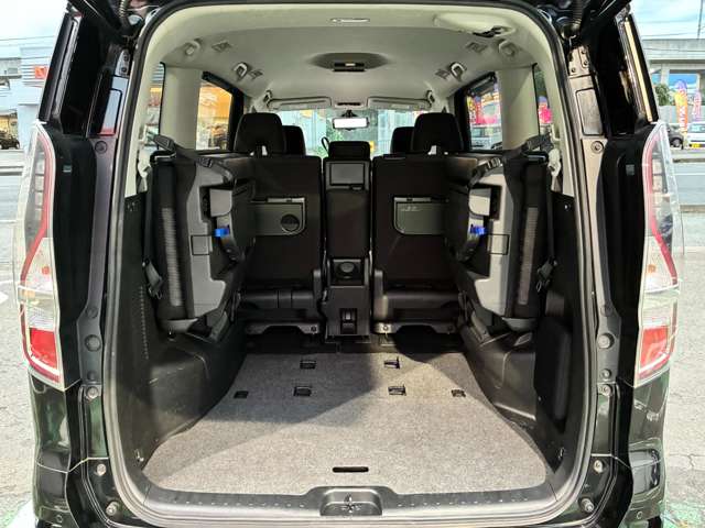 日産 セレナ ２．０ ハイウェイスター ４ＷＤ R4年 () 99