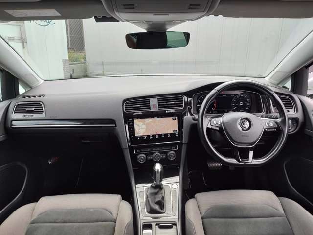 フォルクスワーゲン ゴルフ ＴＳＩ　ハイライン H29年 (関東) 99