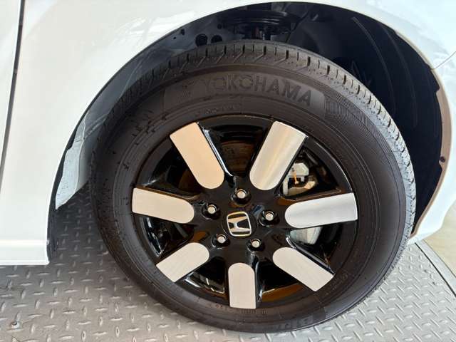 ホンダ フリード　ハイブリッド １．５ Ｅ：ＨＥＶ エアー ＥＸ R8年 () 99