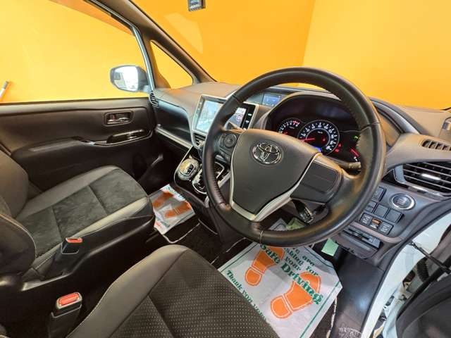 トヨタ ヴォクシー ２．０ ＺＳ 煌ＩＩ R3年 () 99
