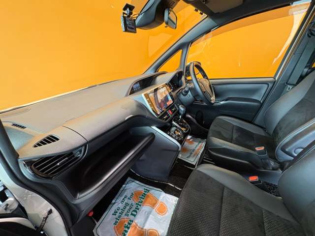 トヨタ ヴォクシー ２．０ ＺＳ 煌ＩＩ R3年 () 99