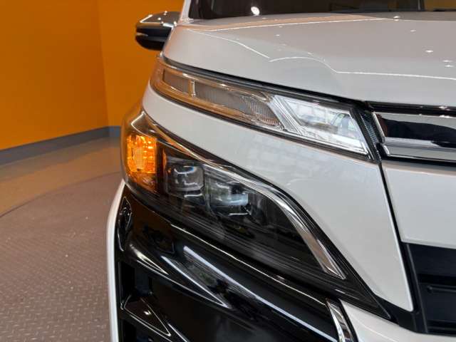 トヨタ ヴォクシー ２．０ ＺＳ 煌ＩＩ R3年 () 99