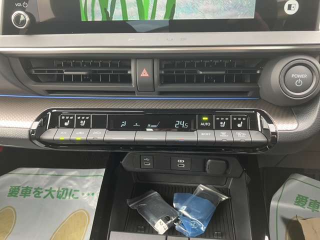 トヨタ プリウス ２．０ Ｚ R8年 () 99