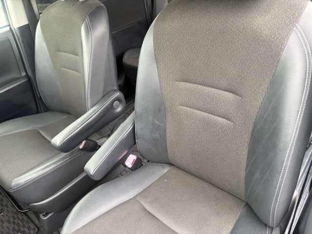 トヨタ ヴォクシー ２．０ ＺＳ 煌ＩＩＩ H25年 (近畿) 99