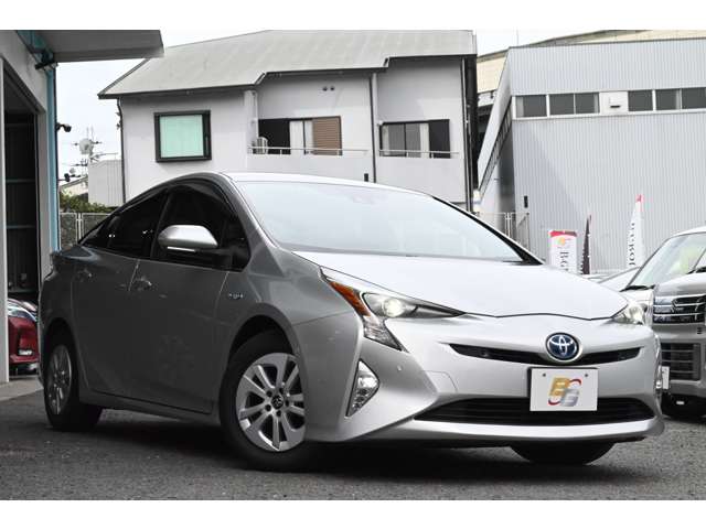 トヨタ プリウス １．８ Ｓ セーフティ プラス H29年 (近畿) 99