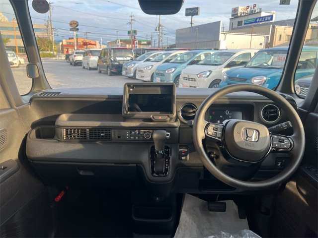 ホンダ Ｎ　ＢＯＸ カスタム ６６０ R8年 () 99