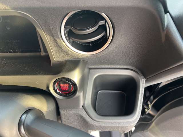 ホンダ Ｎ　ＢＯＸ カスタム ６６０ R8年 () 99