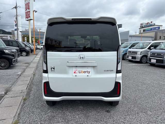 ホンダ Ｎ　ＢＯＸ カスタム ６６０ R8年 () 99