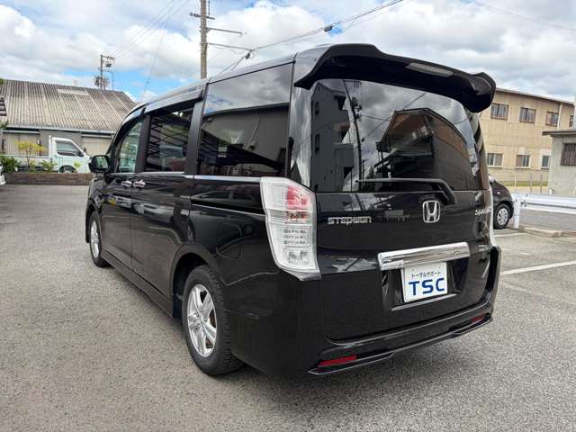 ホンダ ステップワゴン　スパーダ ２．０ スパーダ Ｚ ＨＤＤナビ エディション H24年 (中国) 99